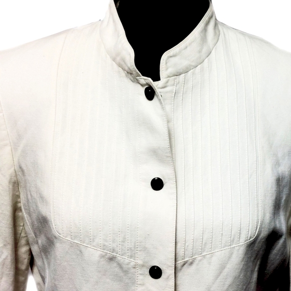 Tahari Arthur S. Levin Womens Off White Linen Petite Jacket Snap Closure Sz 8P - Picture 3 of 9